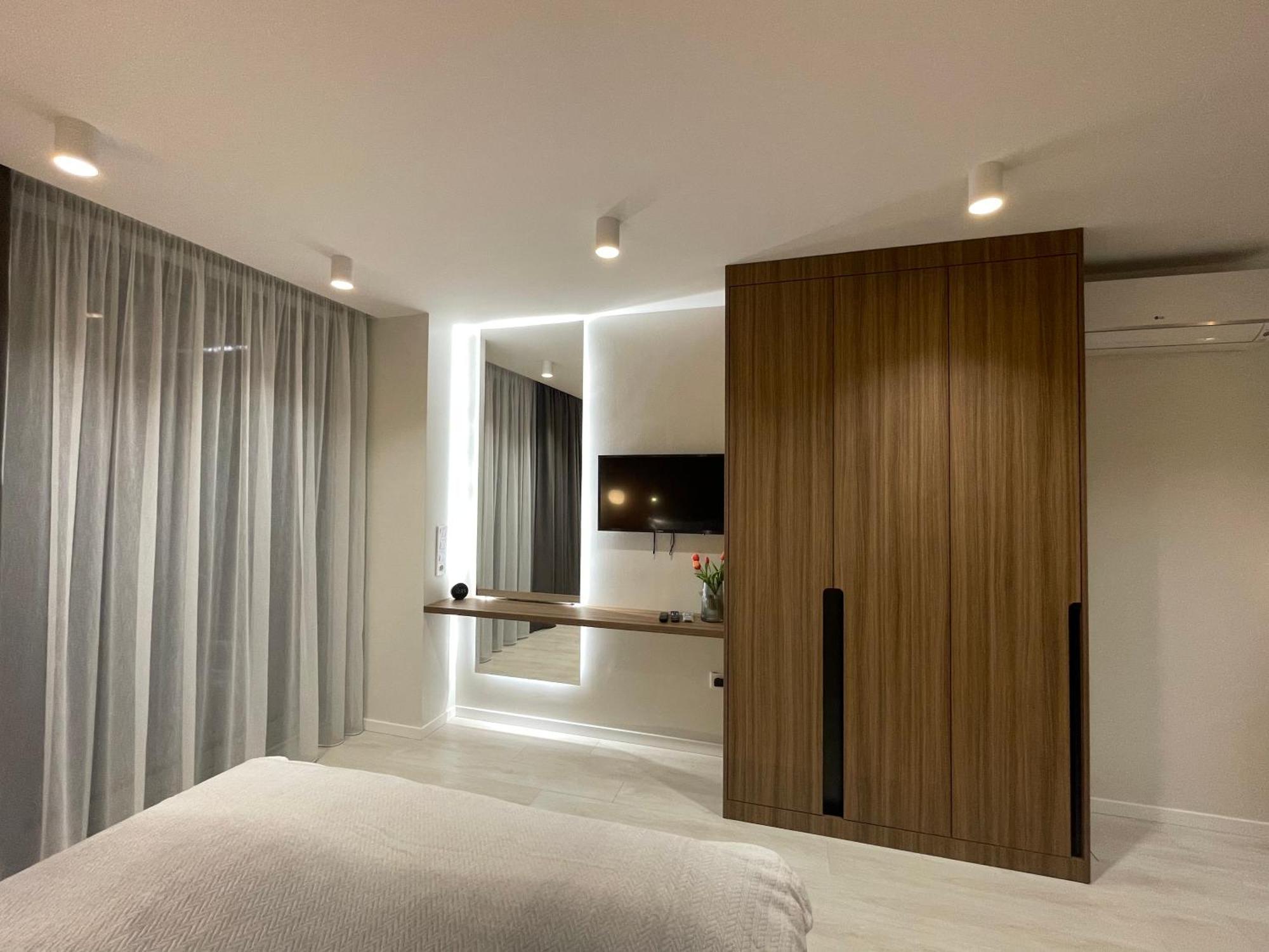 Myflat Wave Luxury 44 Suite Siofok Exterior photo