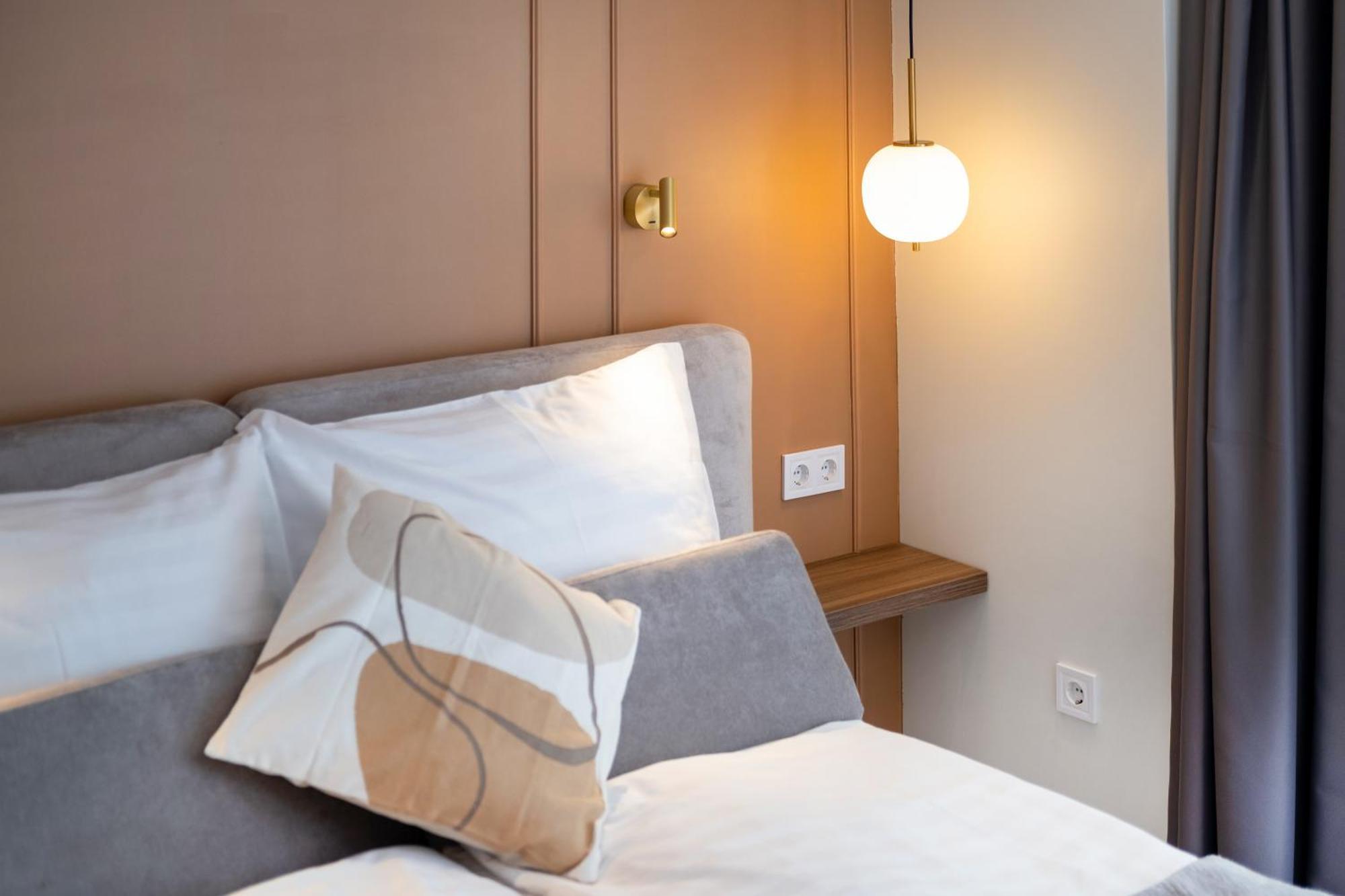 Myflat Wave Luxury 44 Suite Siofok Exterior photo